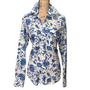 A. Apartment Handmade in Columbia Men’s White & Blue Floral Casual Men’s Small